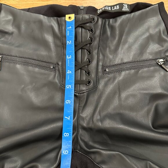 NWOT Design Lab Lord & Taylor Black Faux Leather Front Pants Leggings Size 28 - Picture 9 of 10